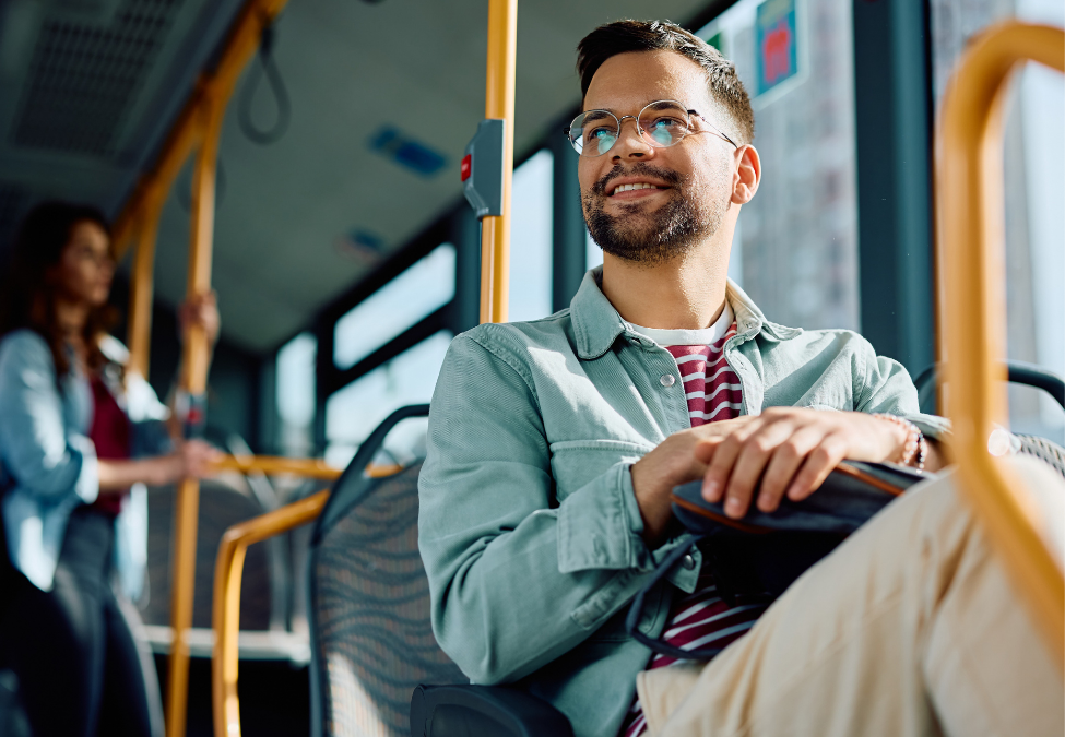 Autobus - Infotainment - Happy Rider Katrina Pruitt-Andrews