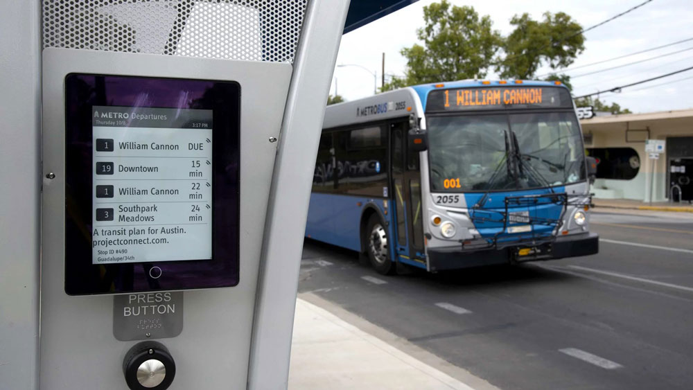 Autobus - Espositore fisso - E-paper - Pensilina - Pilastro